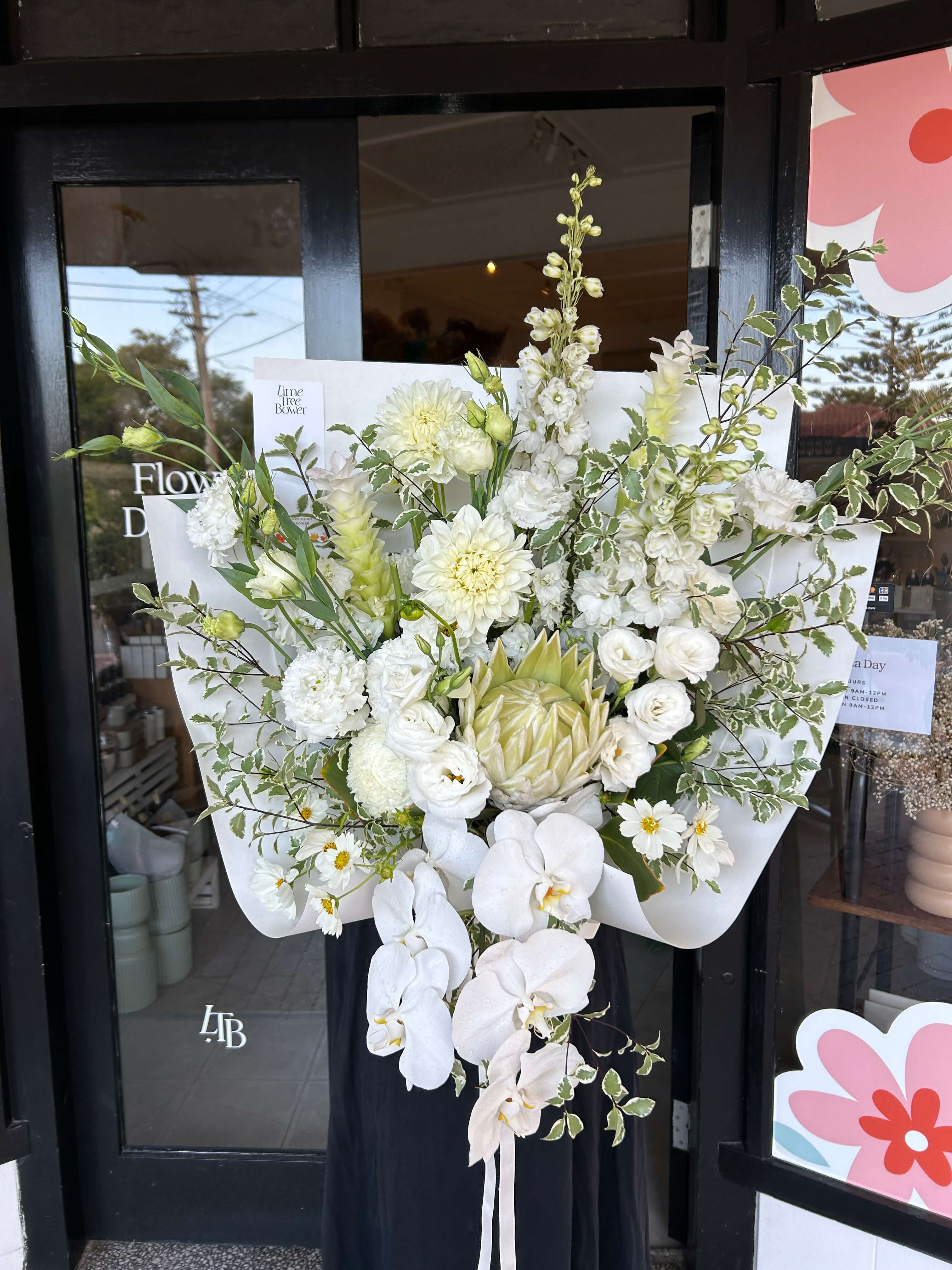 Classic & White Bouquet