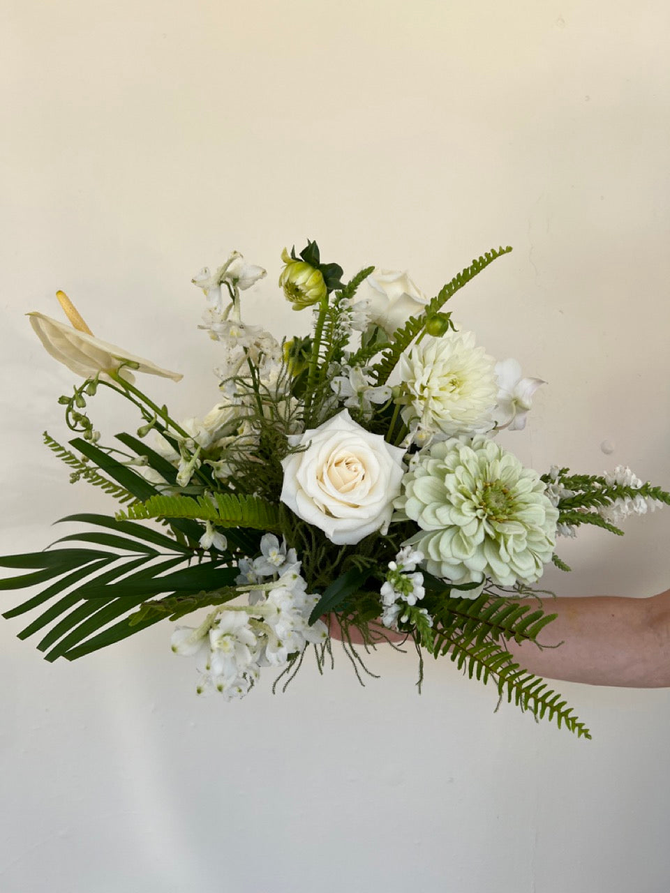 White &amp; Green Christmas Flowers Table Centrepiece